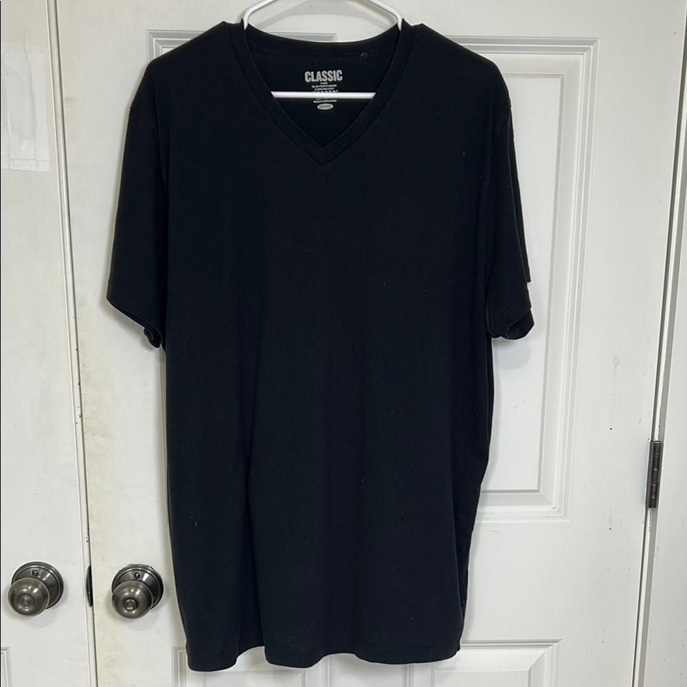 Old Navy Classic Black Short Sleeve Tee shirt, size XL V-neck t shirt